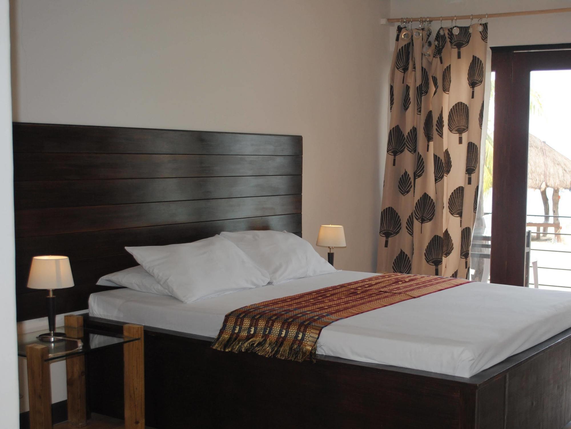 Reddoorz Cebu Club Fort Med Inc Boljoon Екстериор снимка